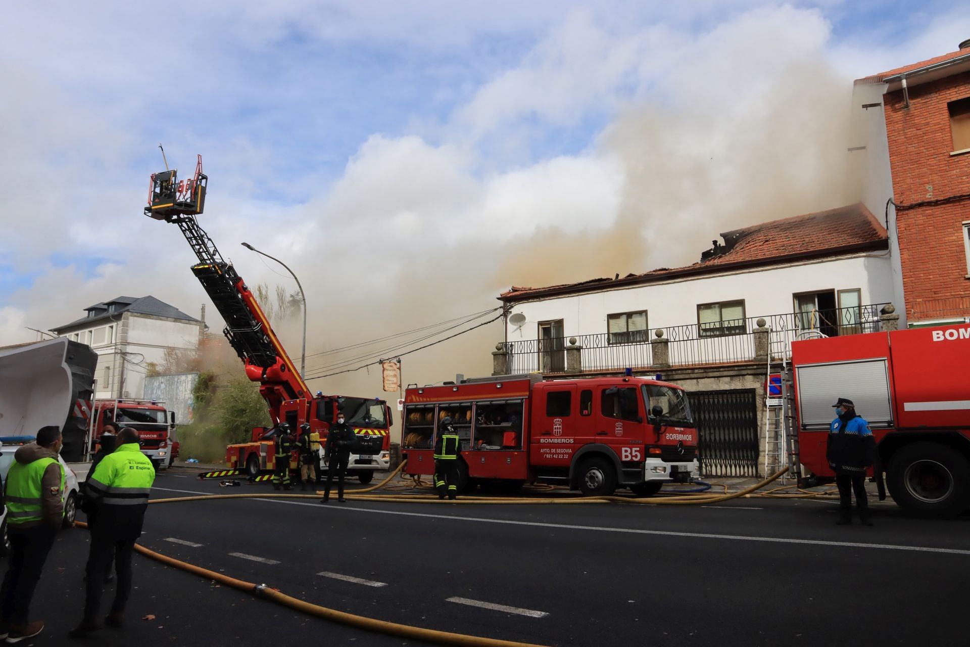 Fotos del incendio en la travesía de San Rafael