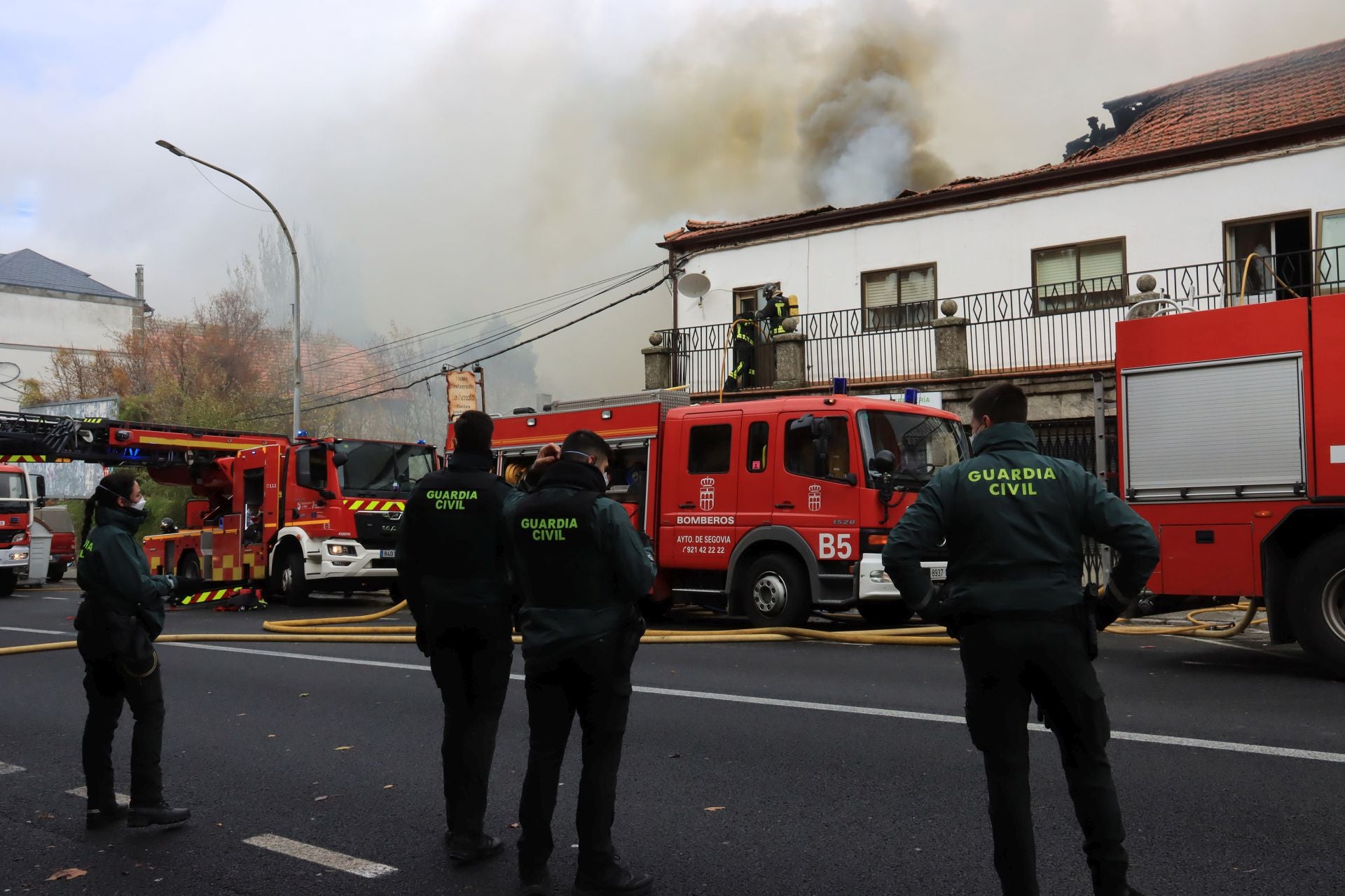 Fotos del incendio en la travesía de San Rafael