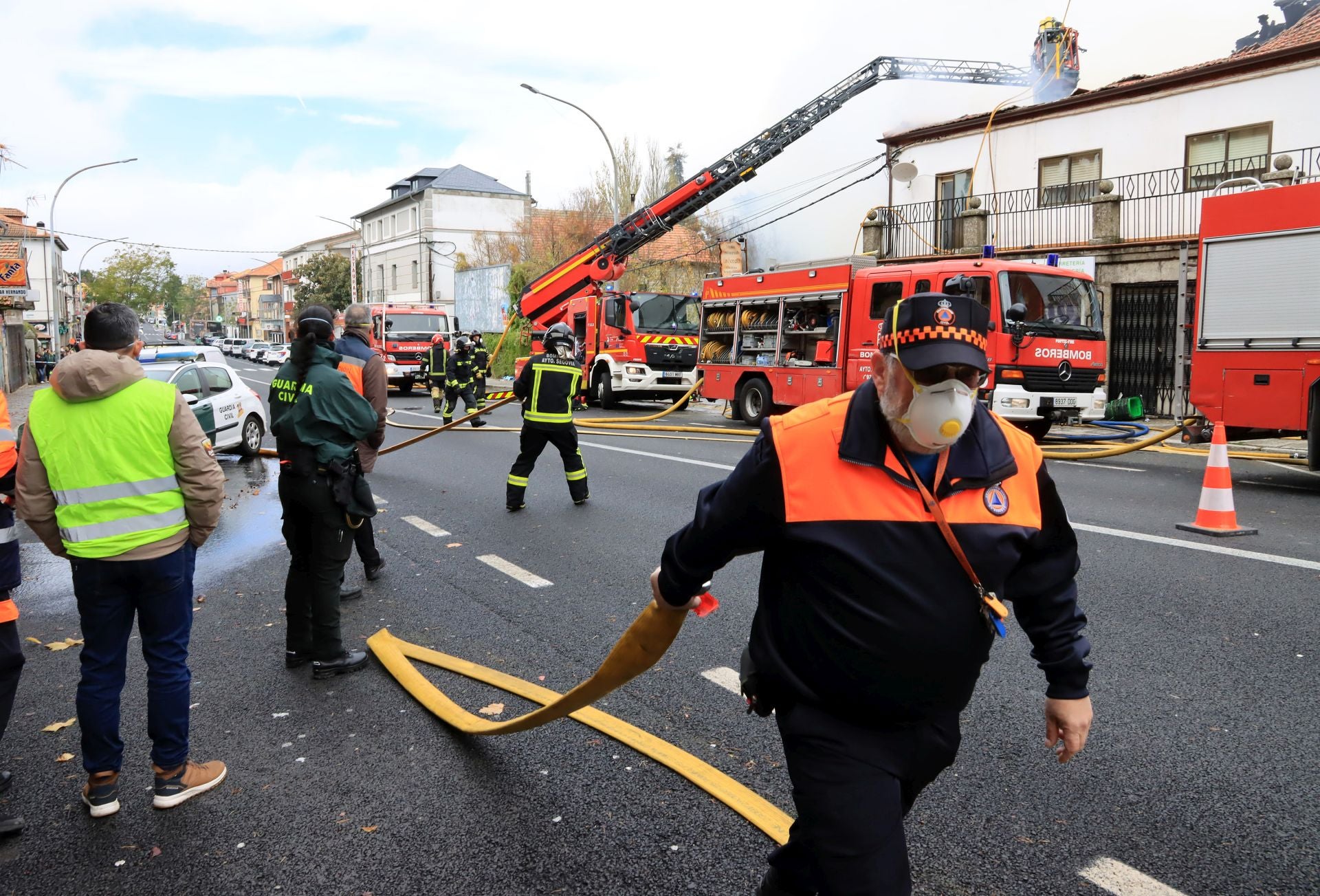Fotos del incendio en la travesía de San Rafael