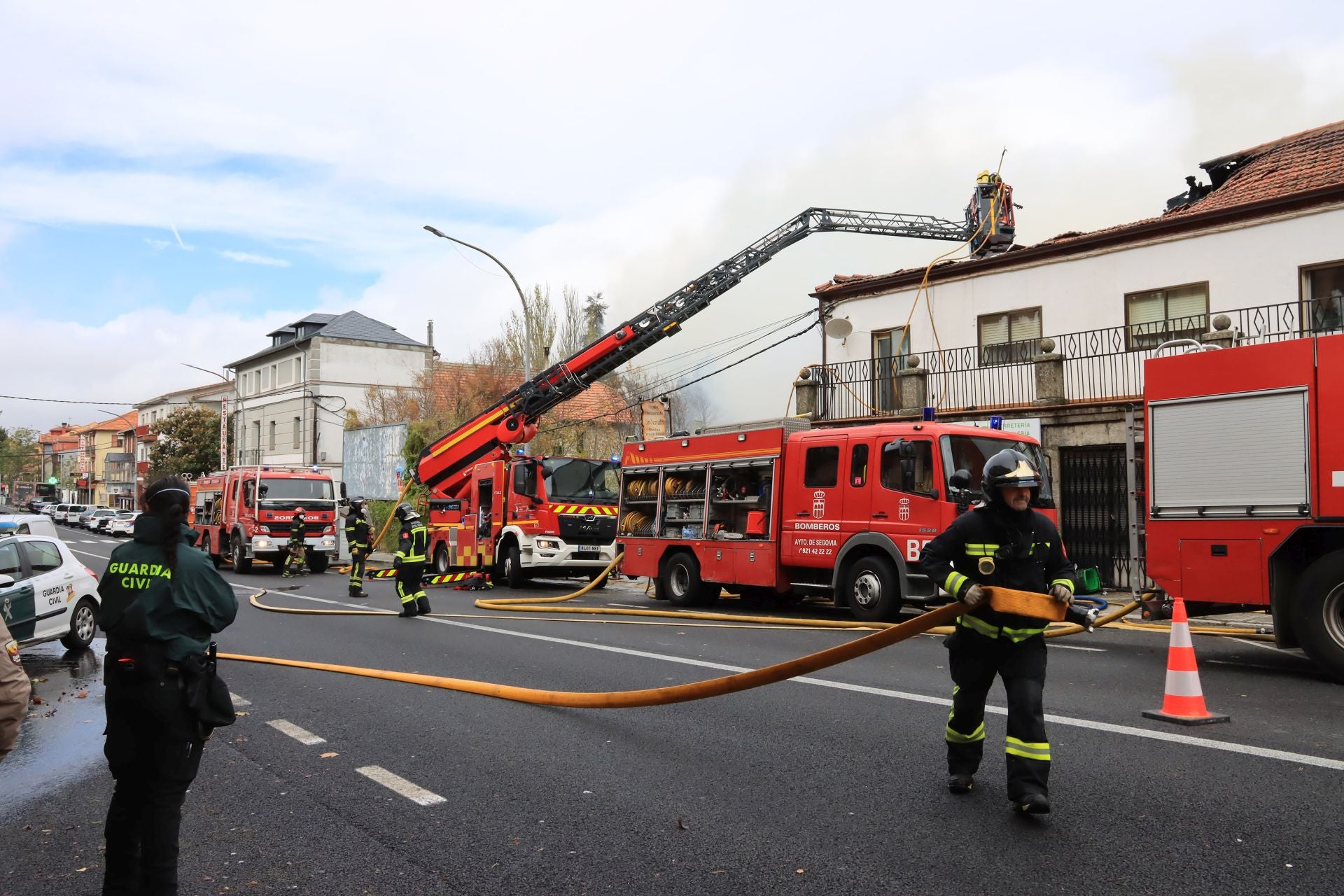 Fotos del incendio en la travesía de San Rafael