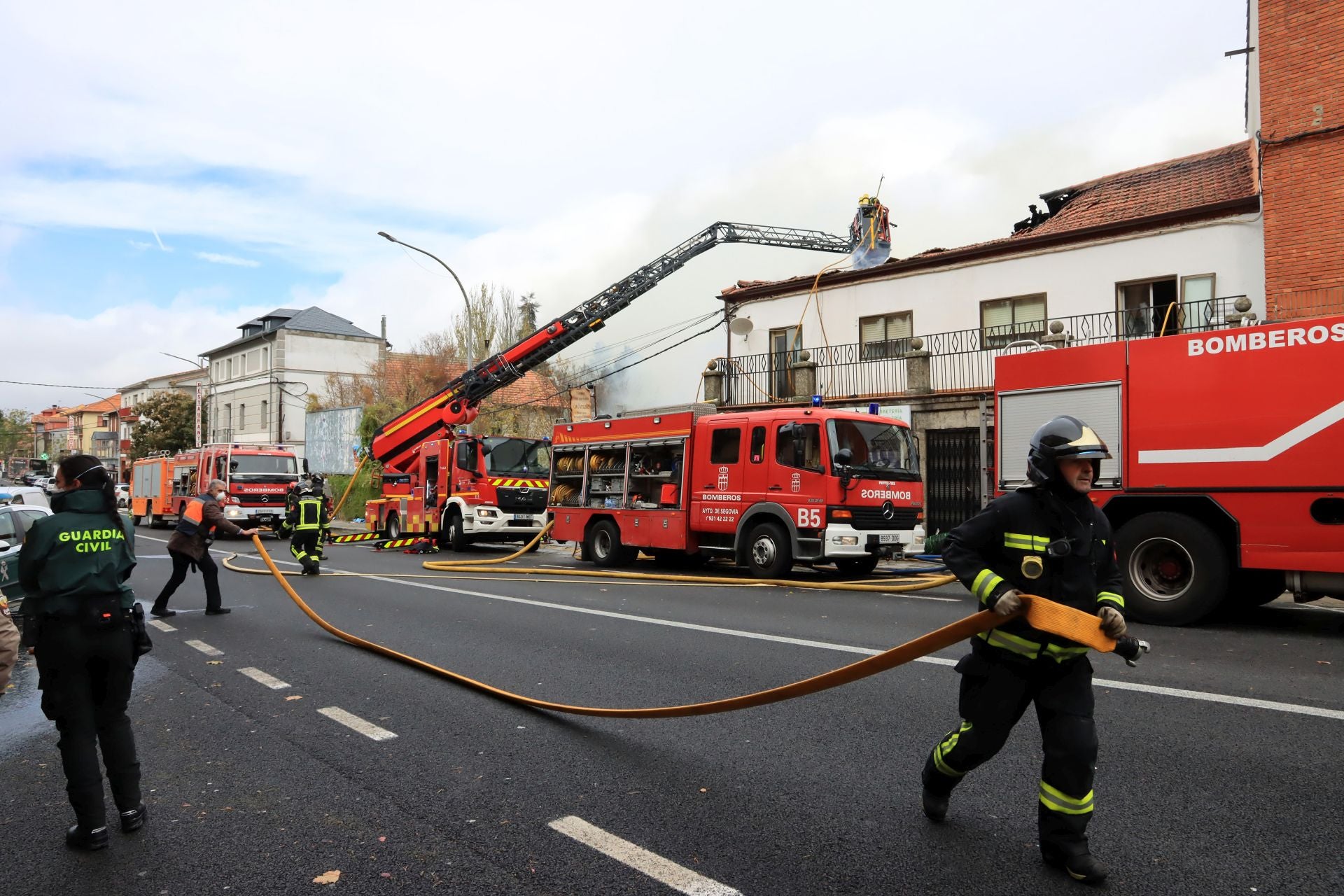 Fotos del incendio en la travesía de San Rafael