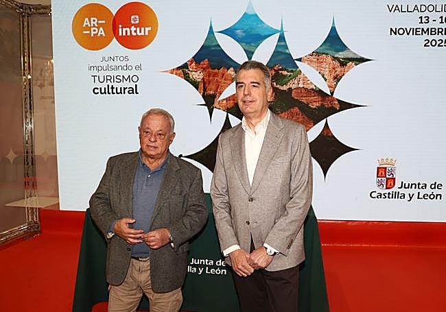 El consejero de Cultura, Turismo y Deporte, Gonzalo Santonja, y el director de la Feria de Valladolid, Alberto Alonso.
