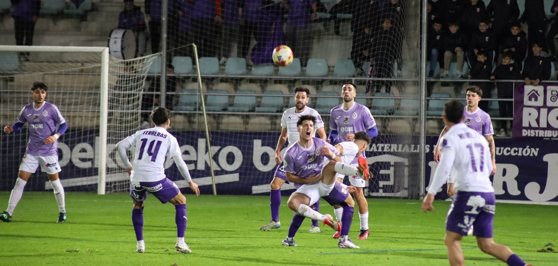 Algo más que noventa minutos de fútbol en La Balastera