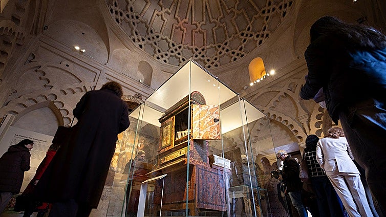 El Realejo de Juana de Castilla, en la Capilla Dorada, de Santa Clara, Tordesillas.