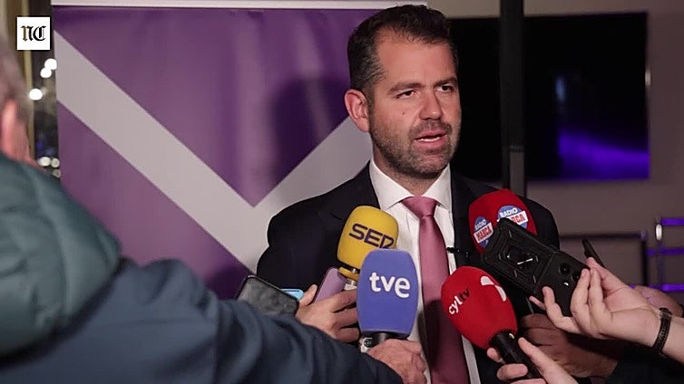 Gabriel Solares ratifica a Almada como entrenador del Real Valladolid