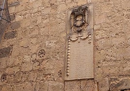 Simbología franquista en la iglesia de San Miguel, en Segovia capital.