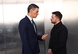 Pedro Sánchez y Volodímir Zelenski, ayer en Madrid.