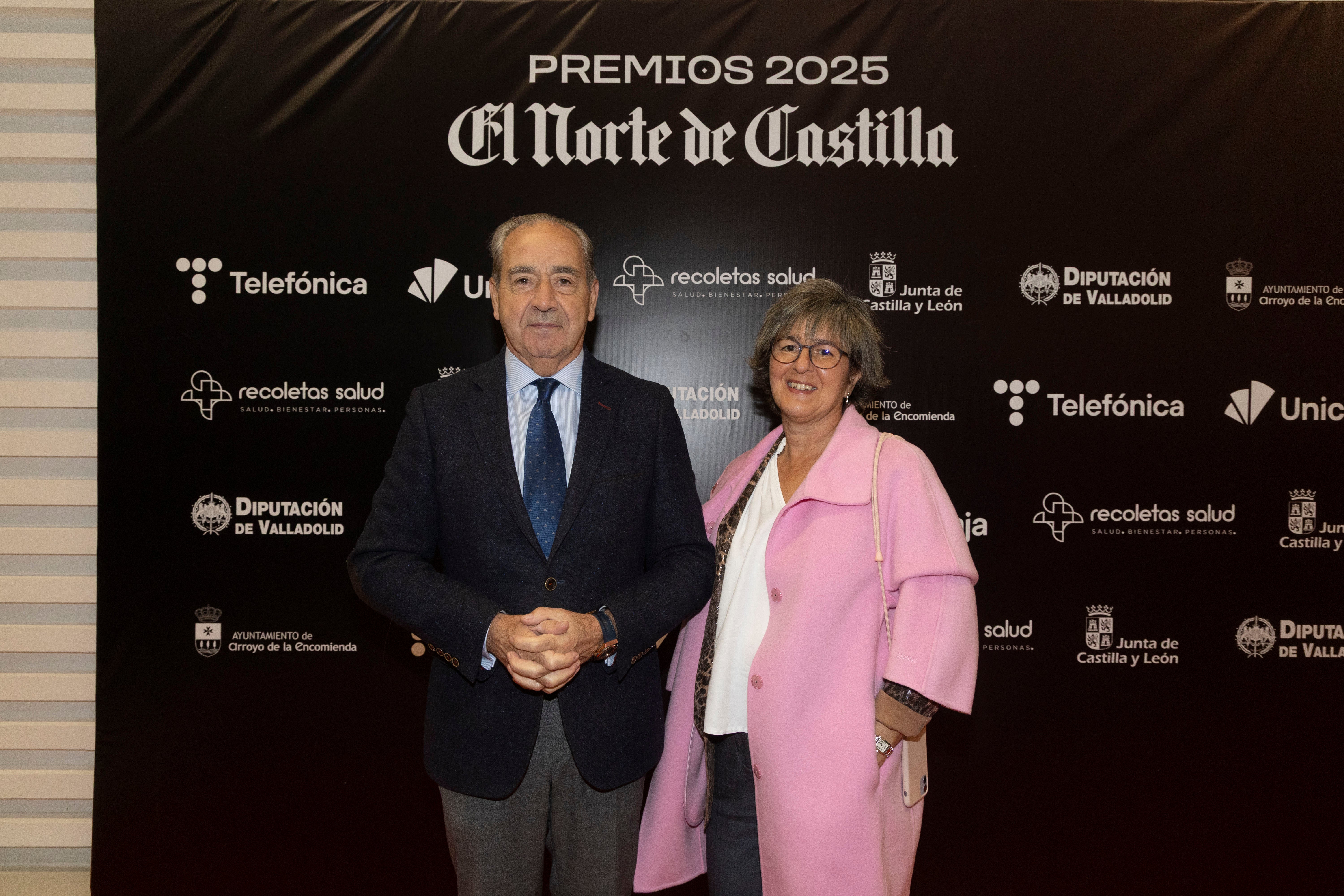Cipriano García, director general de Caja Rural de Zamora; y Charo López, directora de Negocio de El Norte.