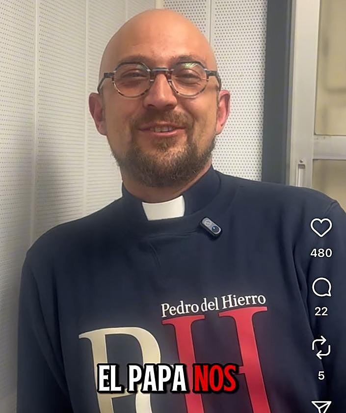 Imagen secundaria 2 - Desde Zamora a Roma con pastas, un jamón y una señal de &#039;León,14 km&#039; para el Papa