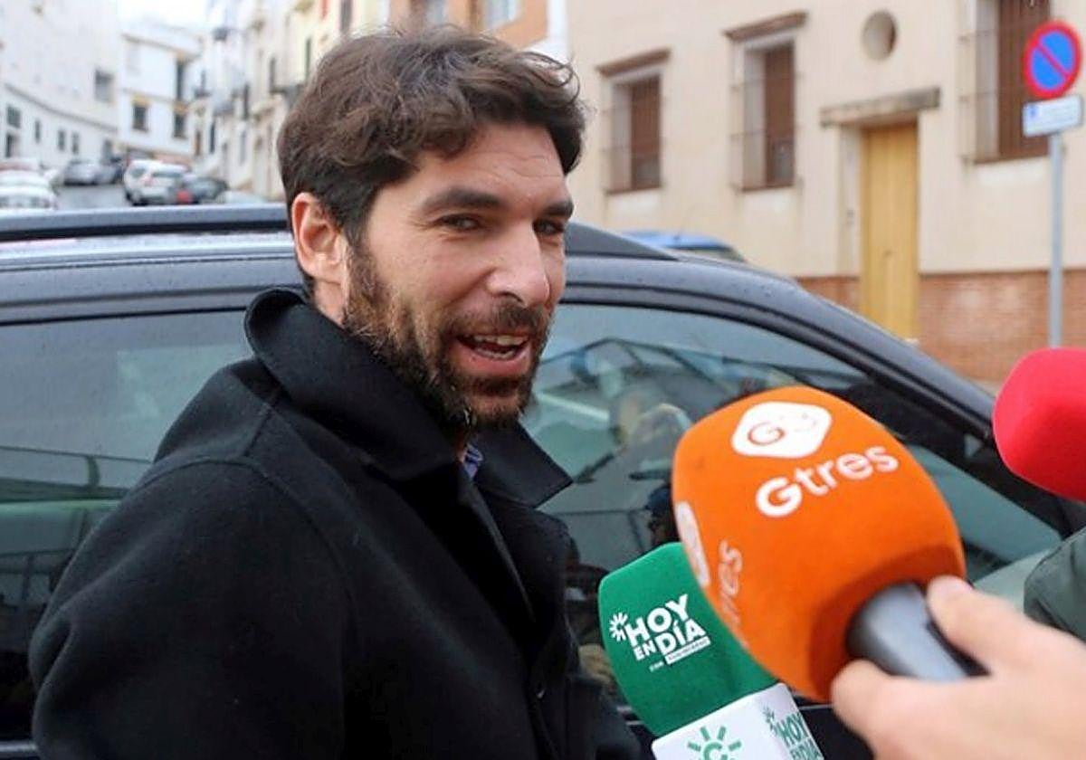 Cayetano Rivera a su llegada a los juzgados.