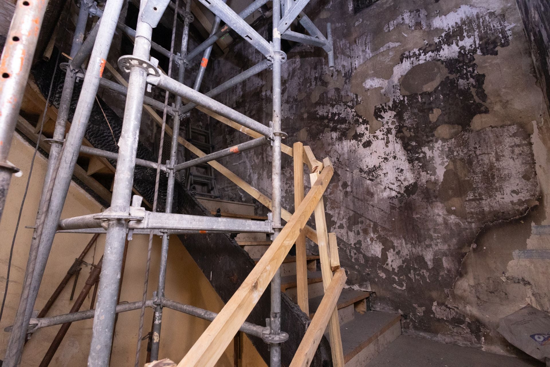 Estado del edificio quemado en la calle San José