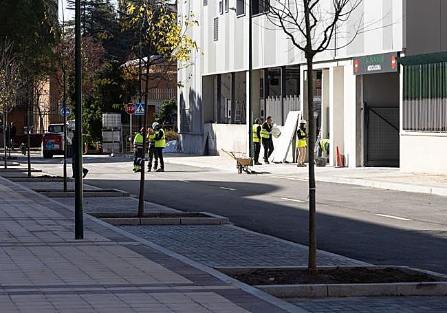 Nueva calle detrás del supermercado.