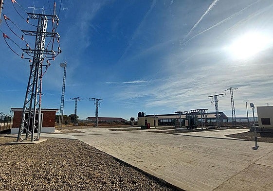 Nueva subestación eléctrica en la localidad palentina de Herrera de Valdecañas.
