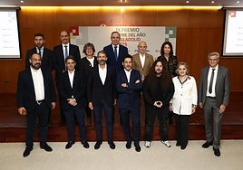 Los miembros del jurado junto a los representantes de las empresas reconocidas.