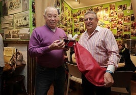 A la izquierda, José Antonio Aramayo.