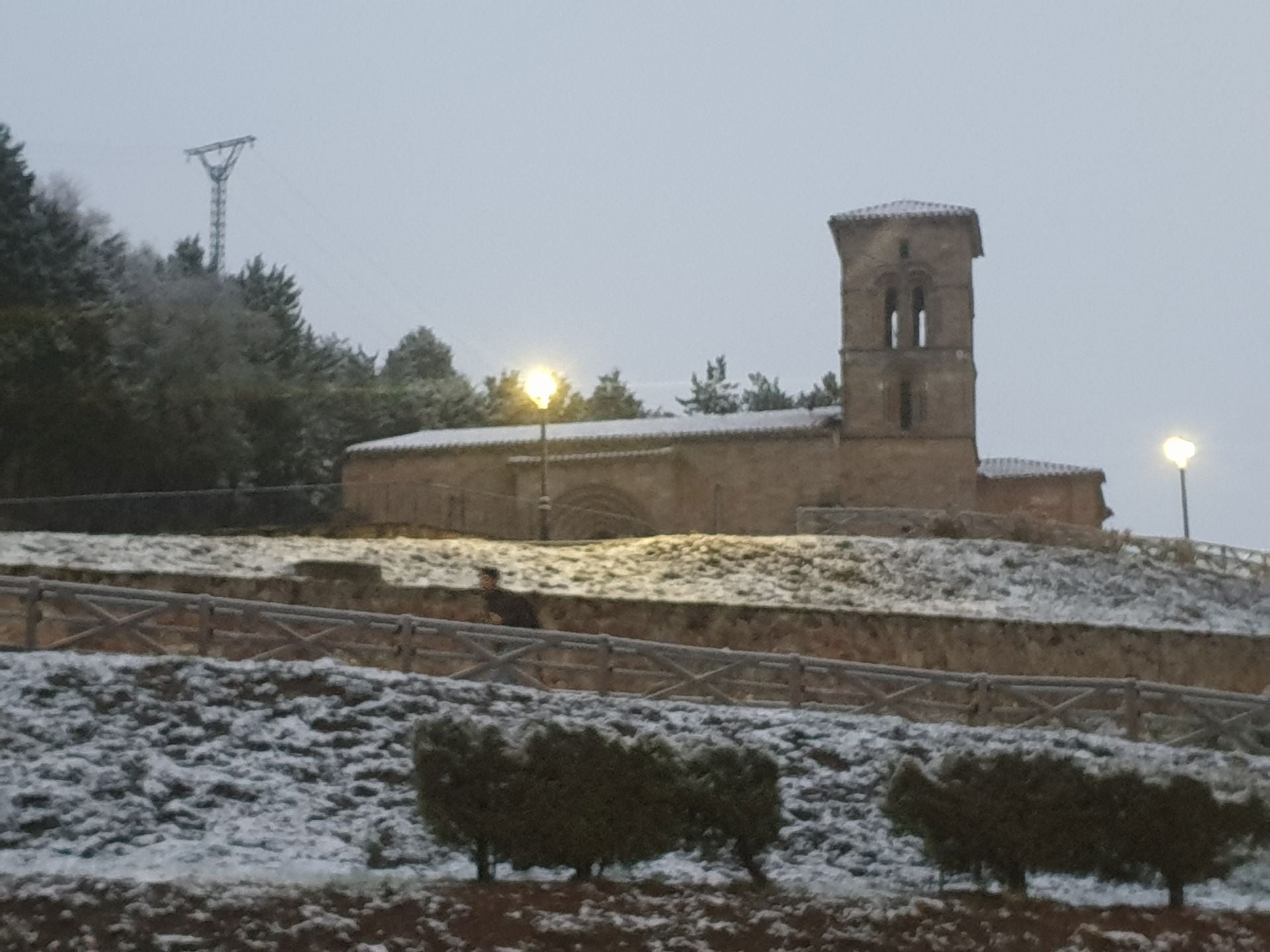 Llegan los primeros copos de nieve a la Montaña Palentina