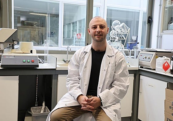 Félix Lizalde Arroyo, en el Laboratorio de Materiales Celulares de la UVa.