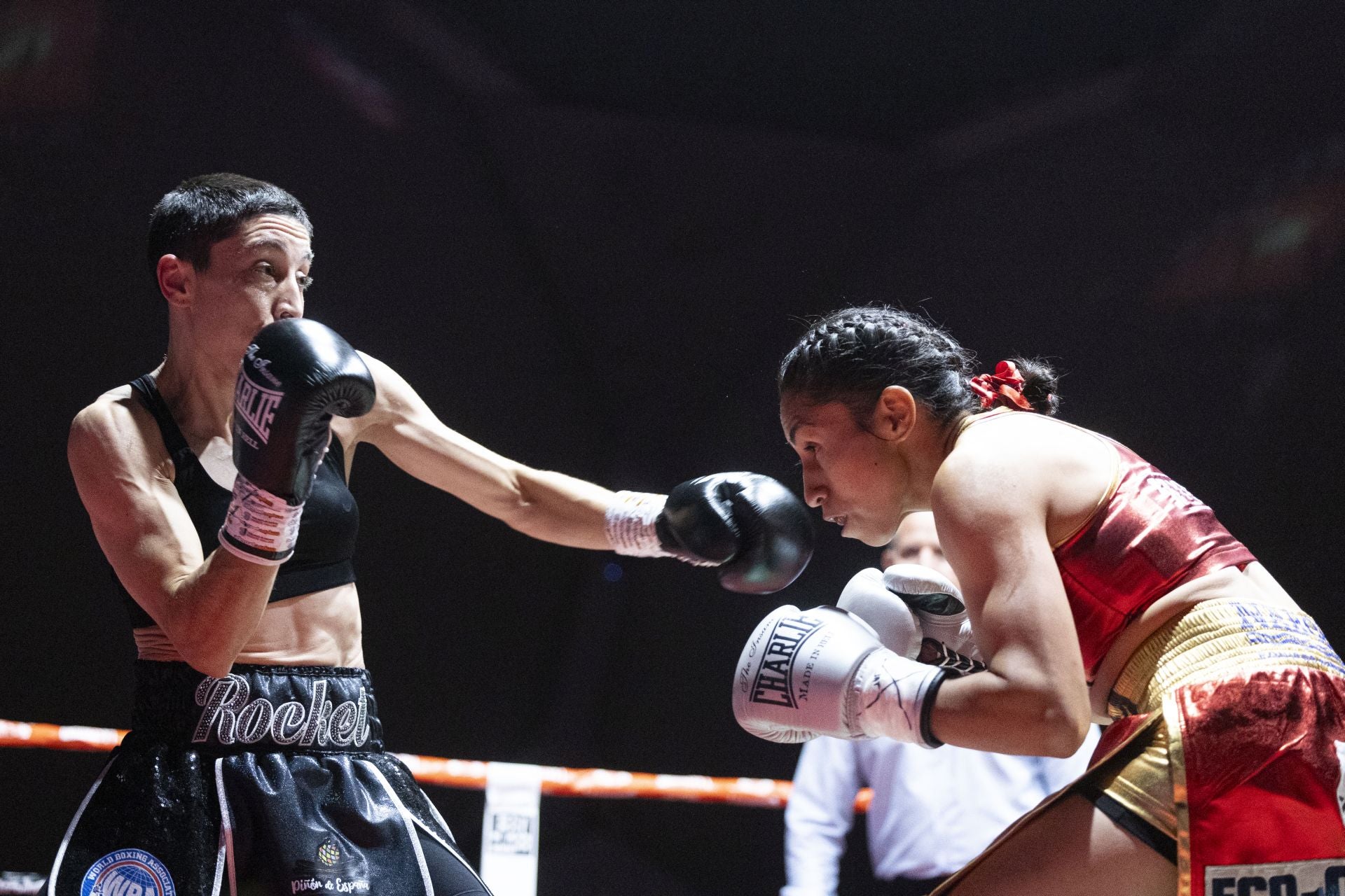 En imágenes la victoria de Isa Rivero, la nueva campeona del mundo de boxeo