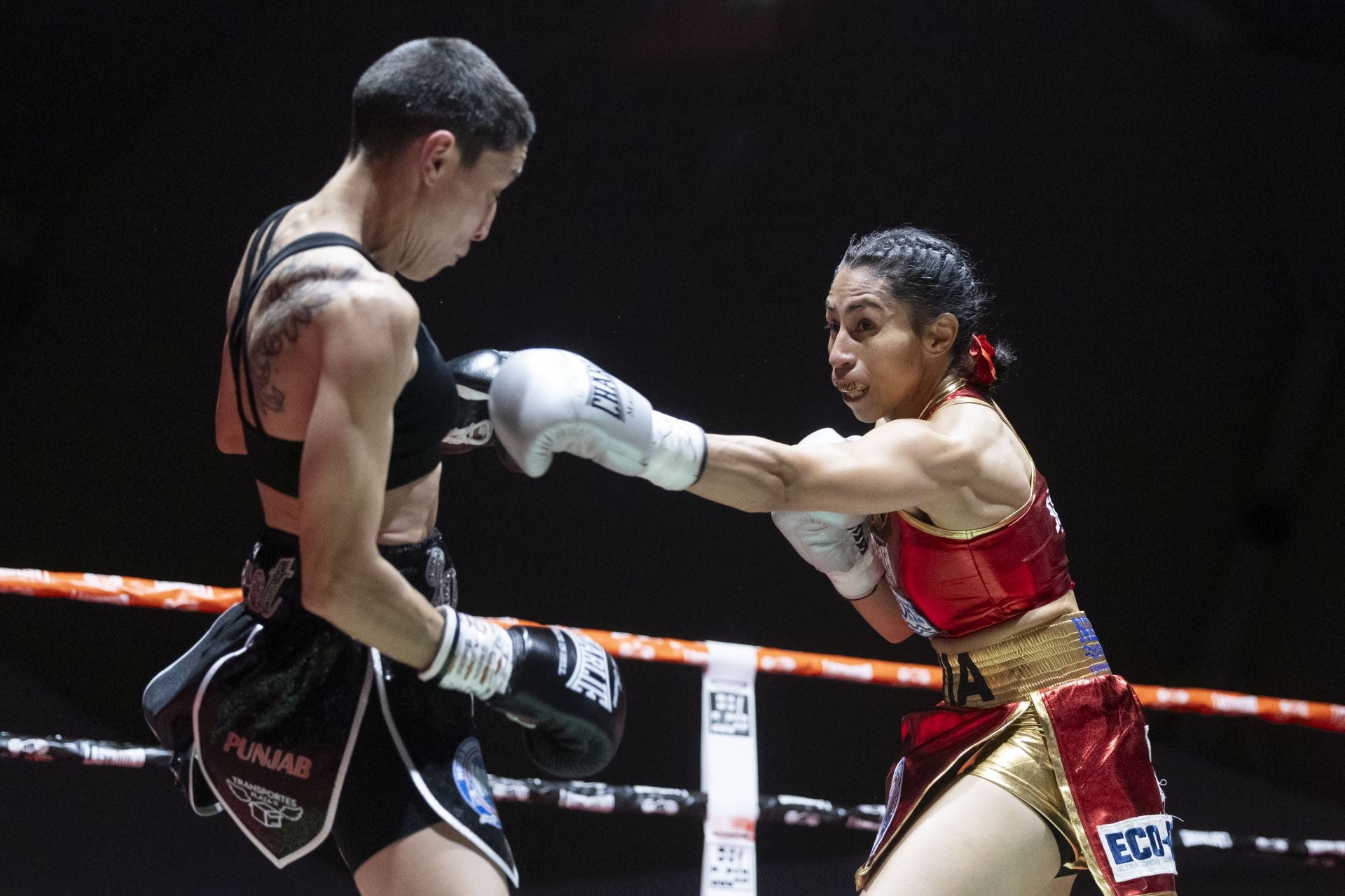 En imágenes la victoria de Isa Rivero, la nueva campeona del mundo de boxeo