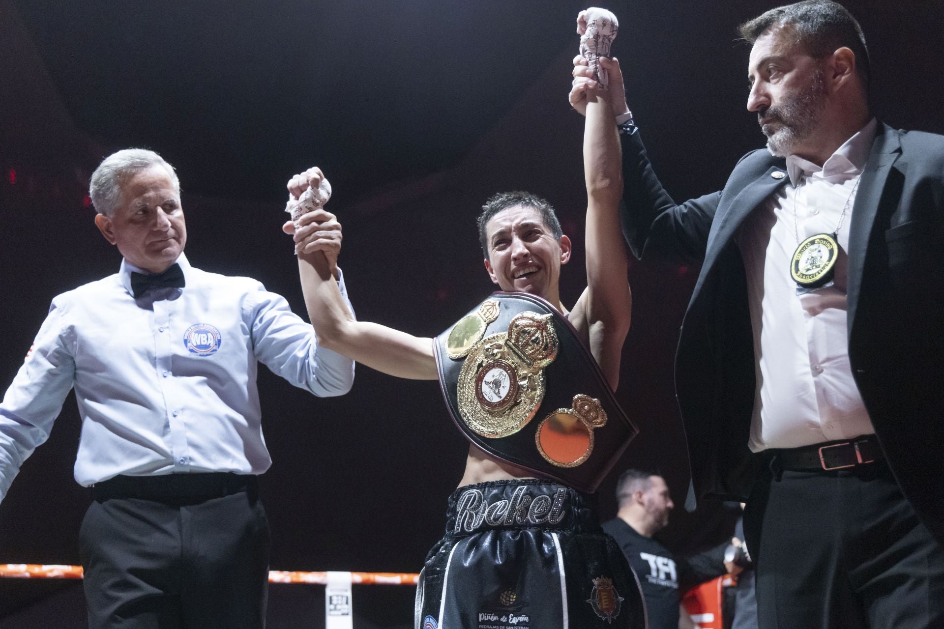En imágenes la victoria de Isa Rivero, la nueva campeona del mundo de boxeo
