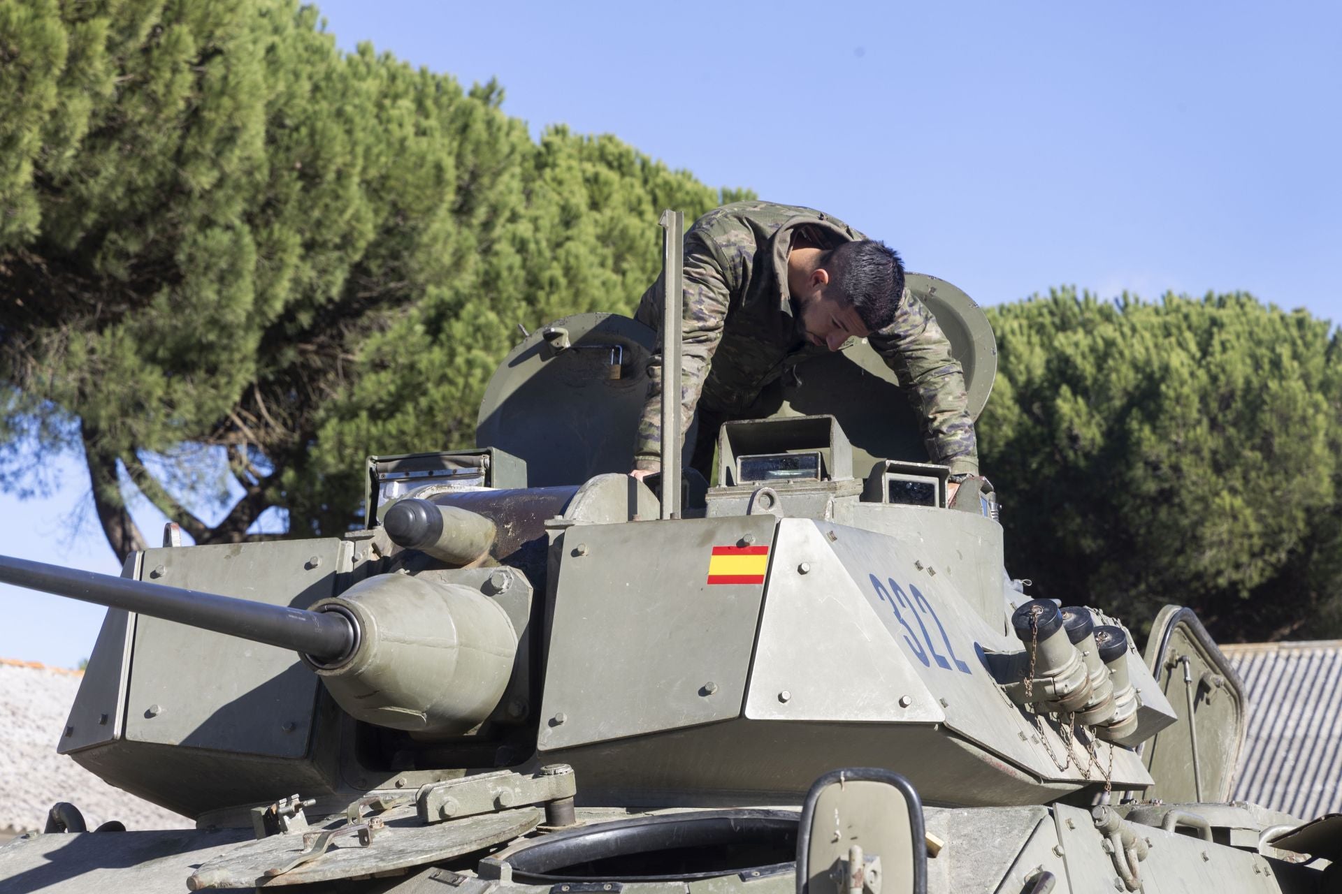 Las imágenes de la formación militar en Valladolid, que celebra el 175 aniversario de la academia
