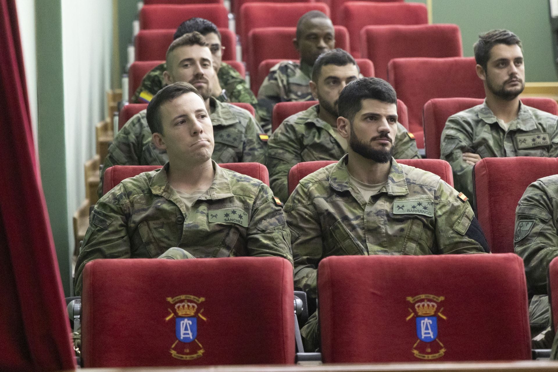 Las imágenes de la formación militar en Valladolid, que celebra el 175 aniversario de la academia