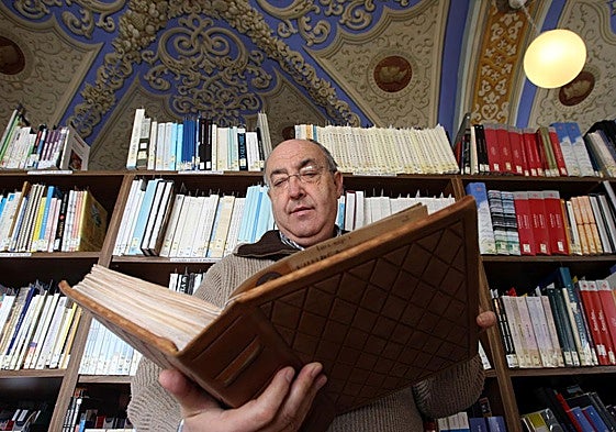 Barreda, en la biblioteca jacobea del monasterio de San Zoilo.