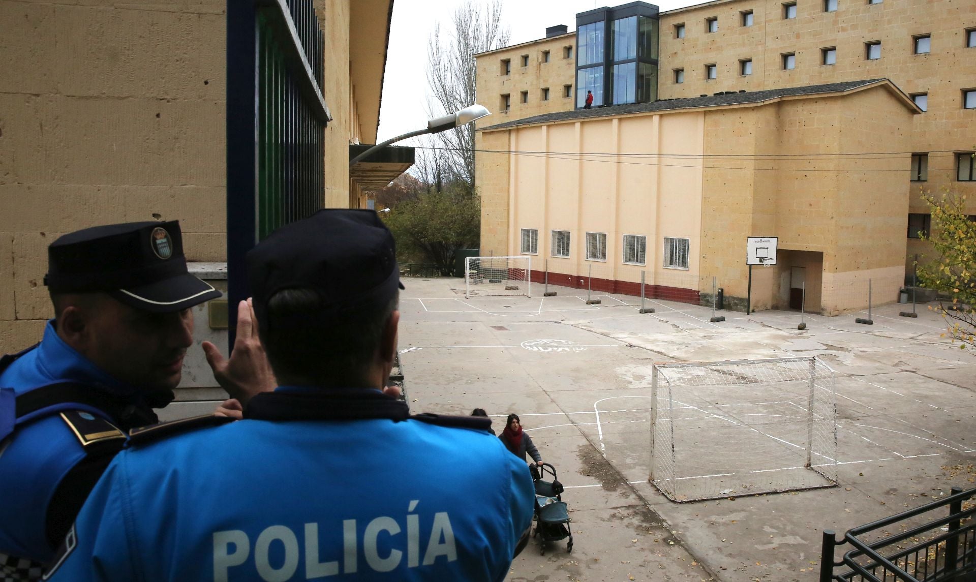 Protesta de los padres de La Aneja