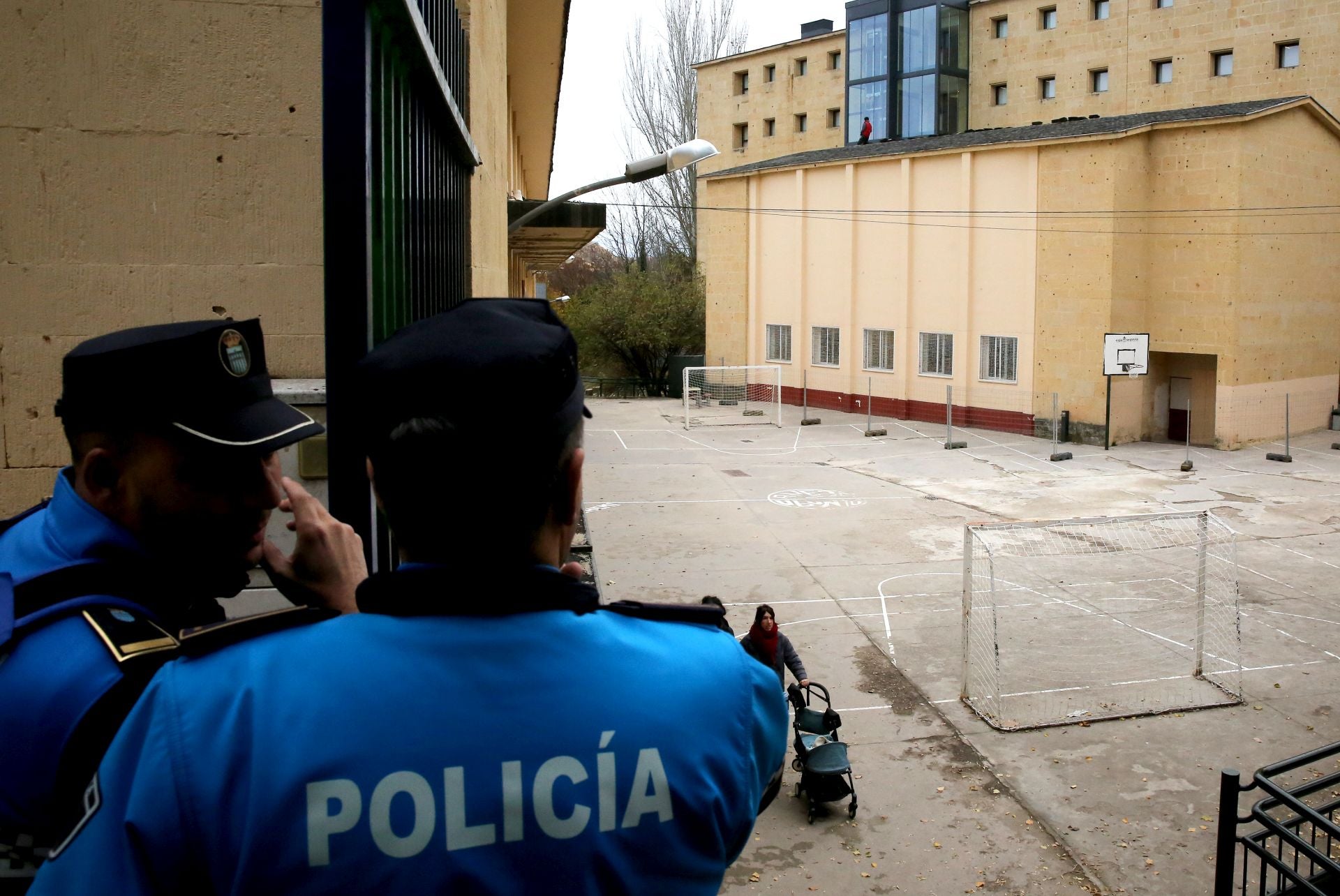 Protesta de los padres de La Aneja