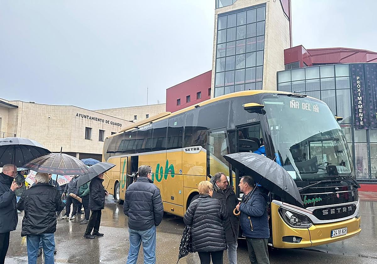 Presentación del nuevo autobús, en Guardo.