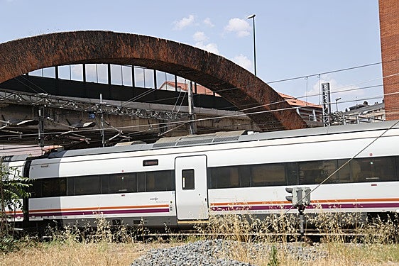 La CEOE de Valladolid, convertida en plataforma prosoterramiento