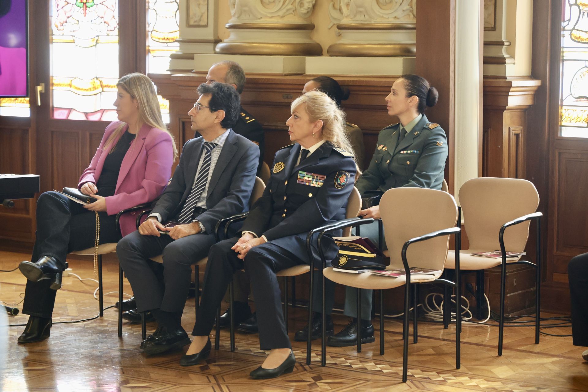 El acto institucional del Día Internacional de la Eliminación de la Violencia contra la Mujer, en imágenes