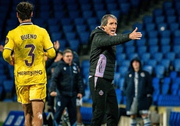 Almada desciende peldaños