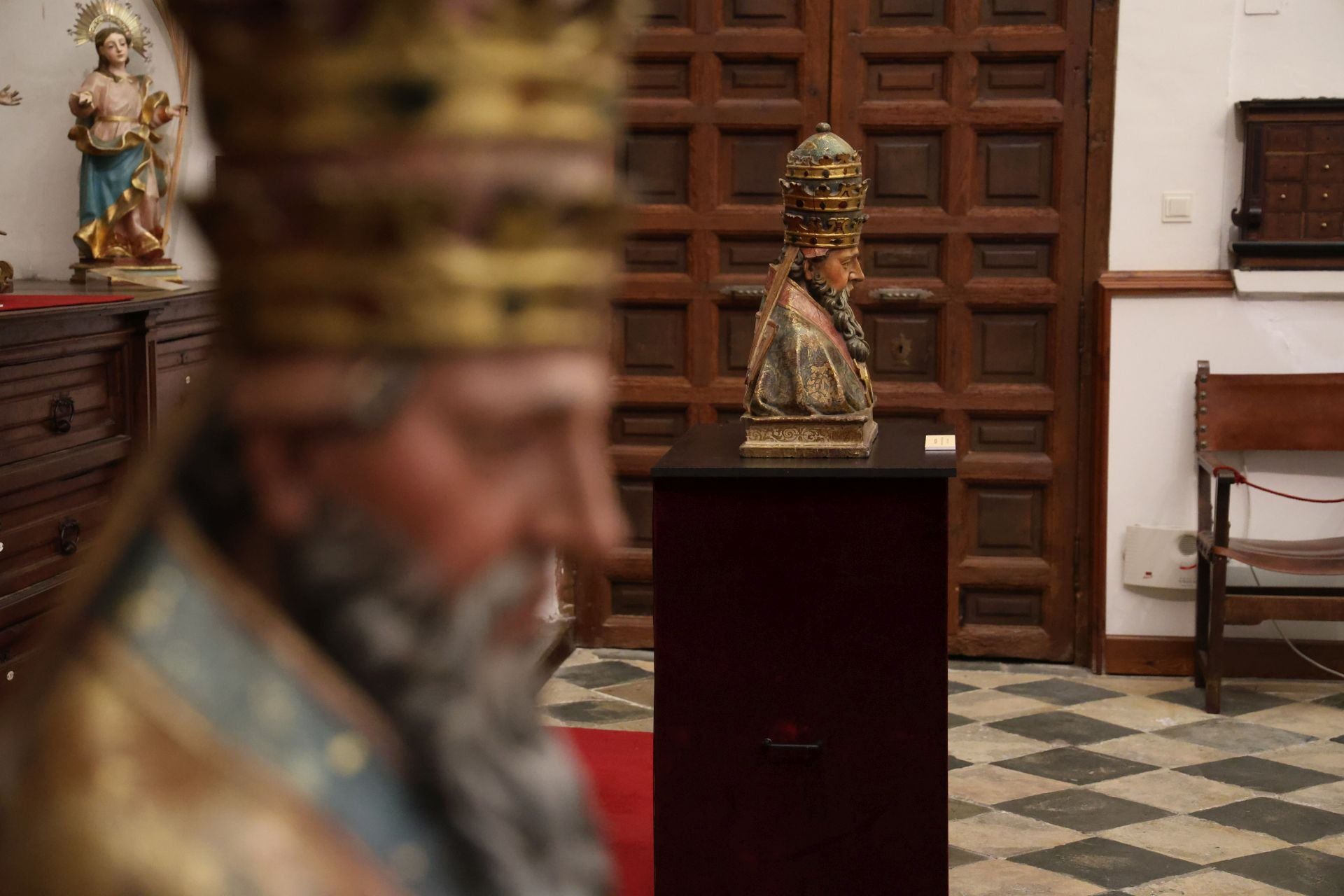 La capilla relicario de San Miguel y San Julián, al detalle