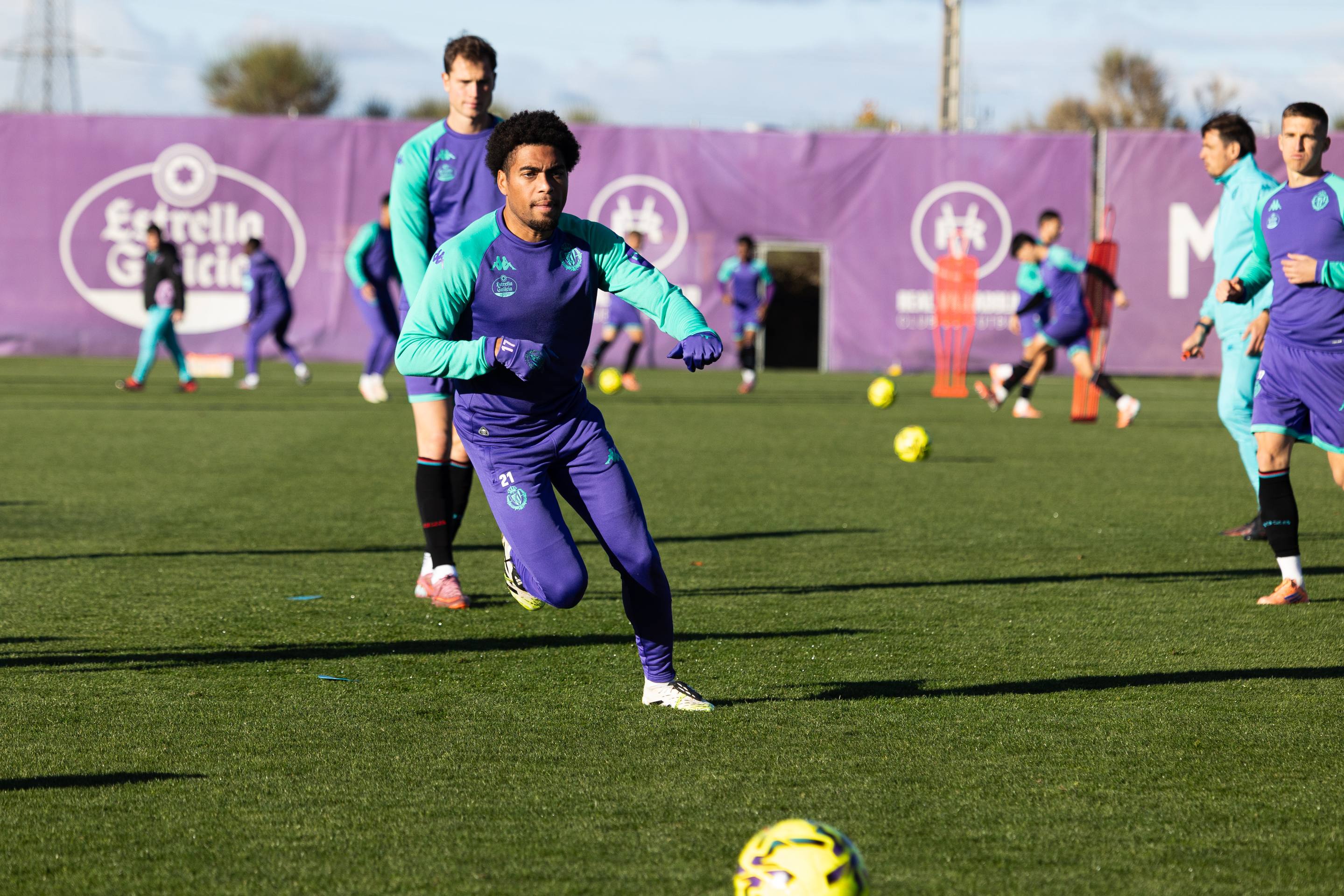 El entrenamiento del Pucela tras la derrota en Anoeta, en imágenes
