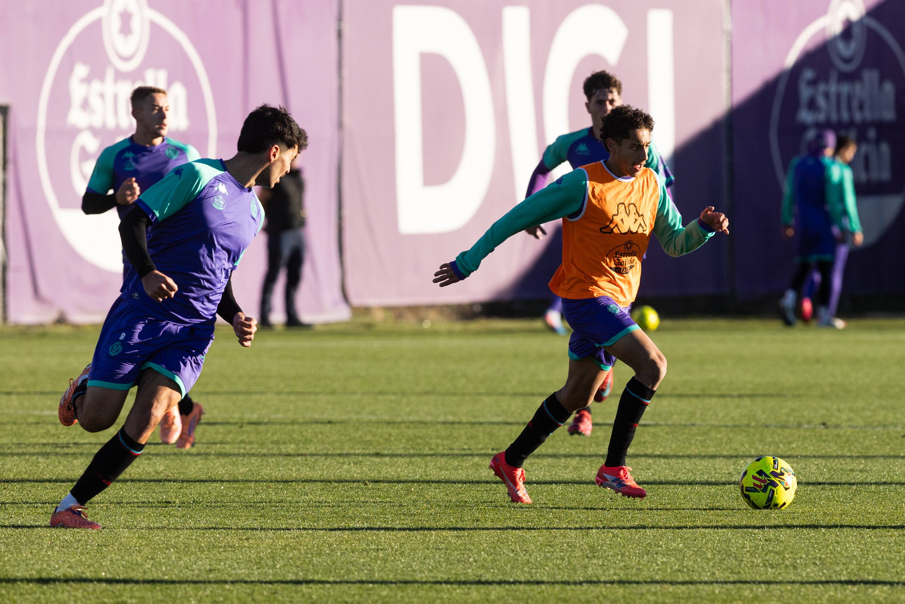 El entrenamiento del Pucela tras la derrota en Anoeta, en imágenes
