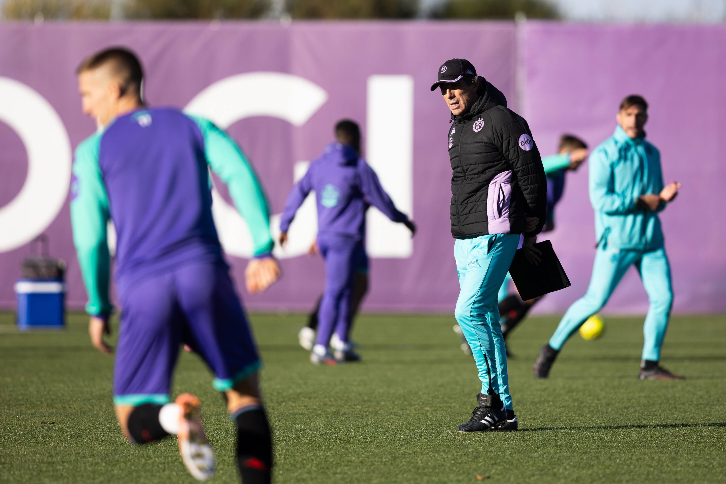 El entrenamiento del Pucela tras la derrota en Anoeta, en imágenes