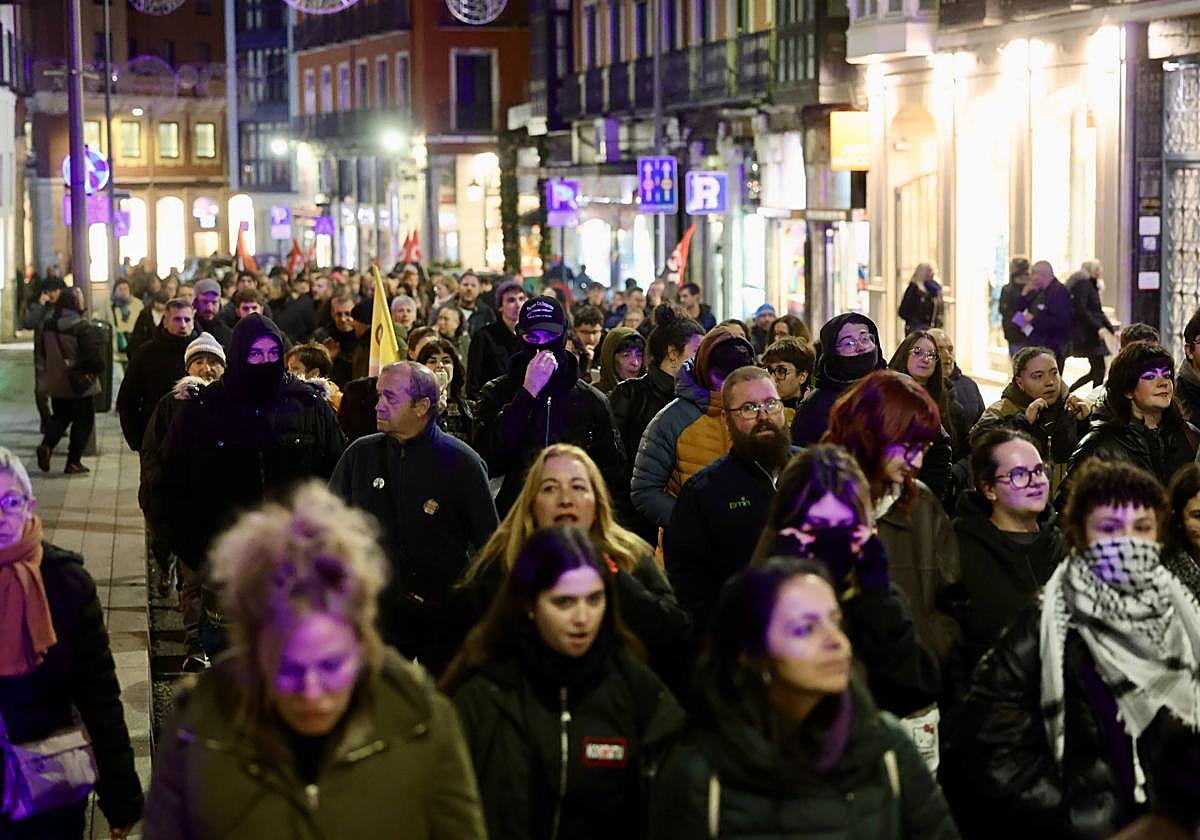 1.200 personas claman en Valladolid por el fin de la violencia de ...