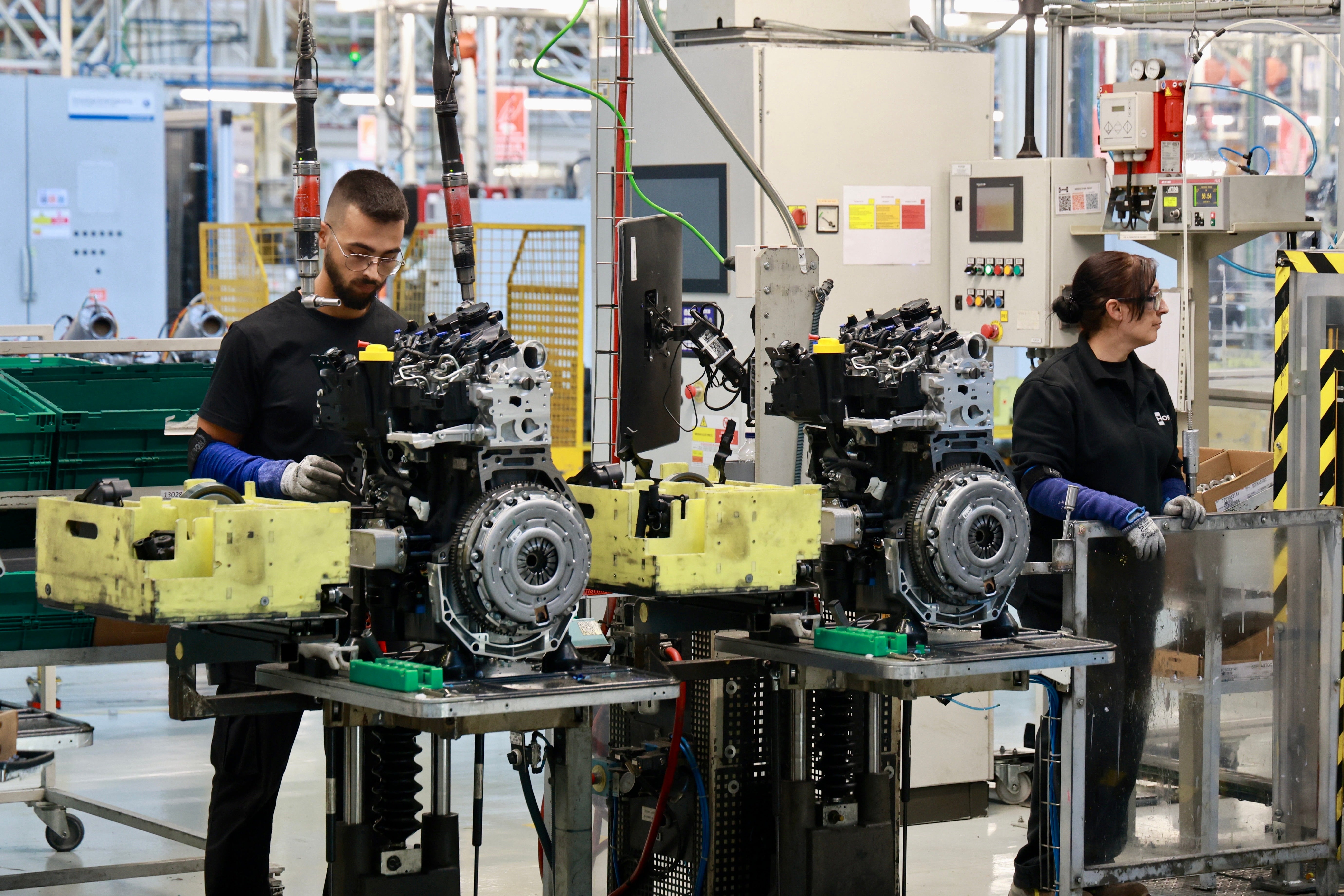 Trabajadores de la planta de Valladolid de Horse.
