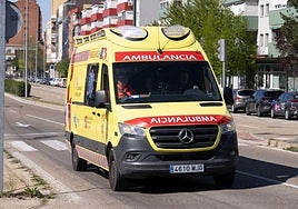 Imagen de archivo de una ambulancia del 112.