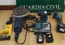 Herramientas industriales recuperadas por la Guardia Civil.