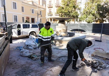 Las obras llegan a la fuente de la plaza de Santa Ana para evitar filtraciones treinta años después de su estreno