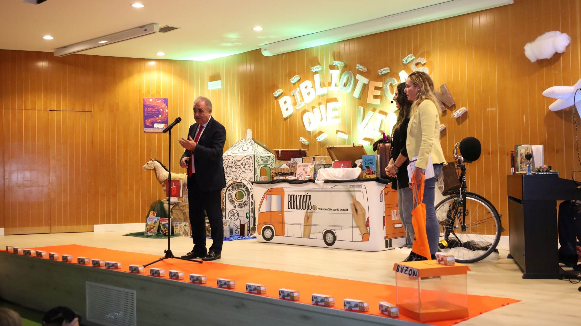 Así es el XI Maratón de Cuentos de la Biblioteca de Palencia