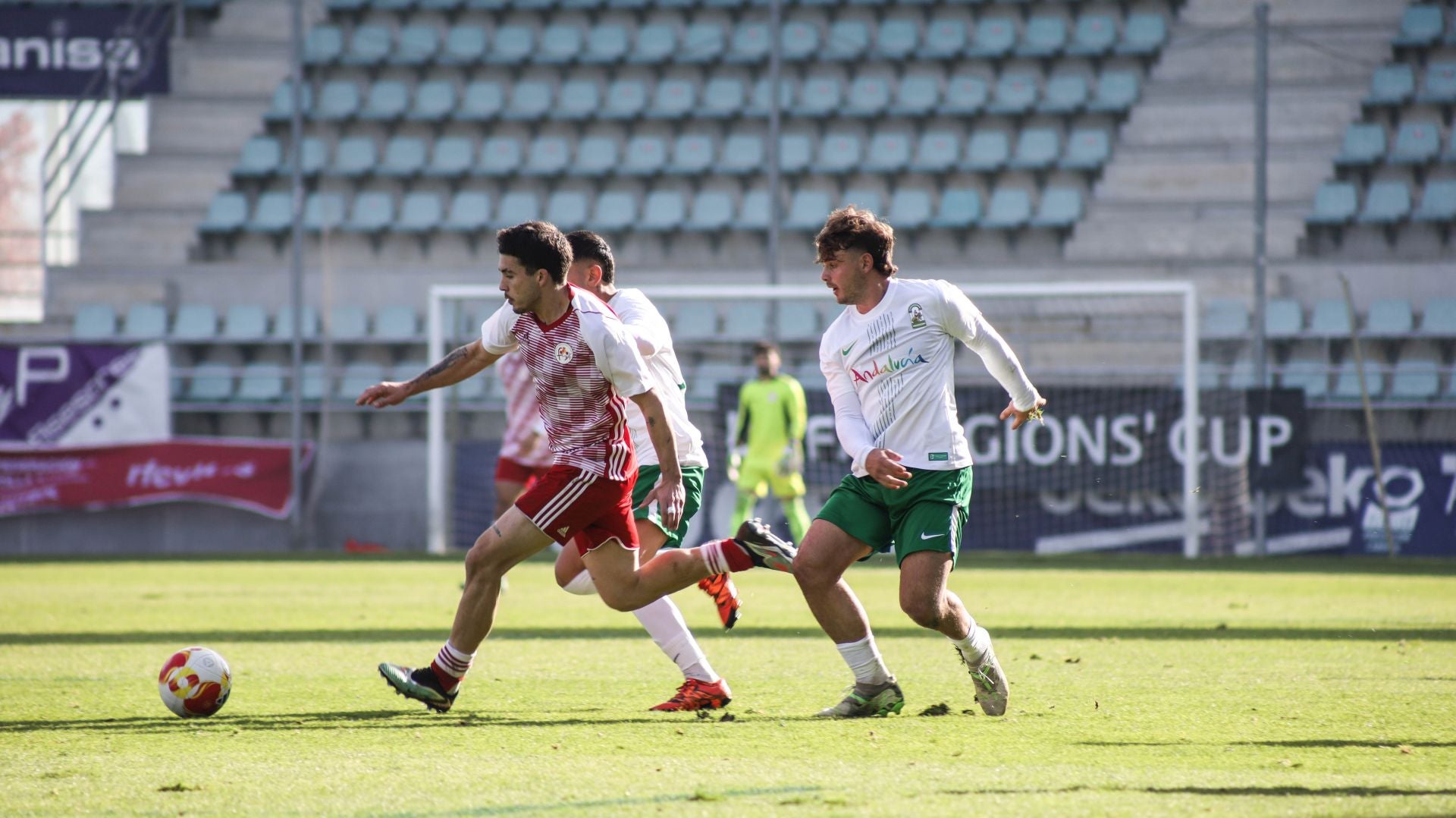 Eusebio Sacristán vuelve a los banquillos con derrota en su debut con Castilla y León