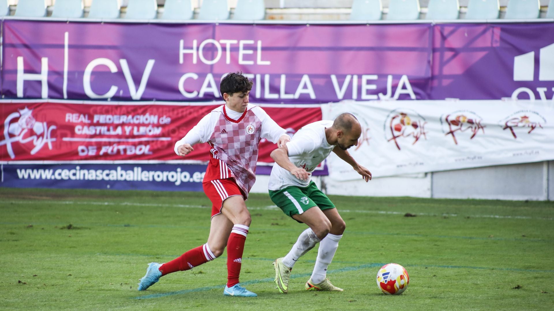 Eusebio Sacristán vuelve a los banquillos con derrota en su debut con Castilla y León