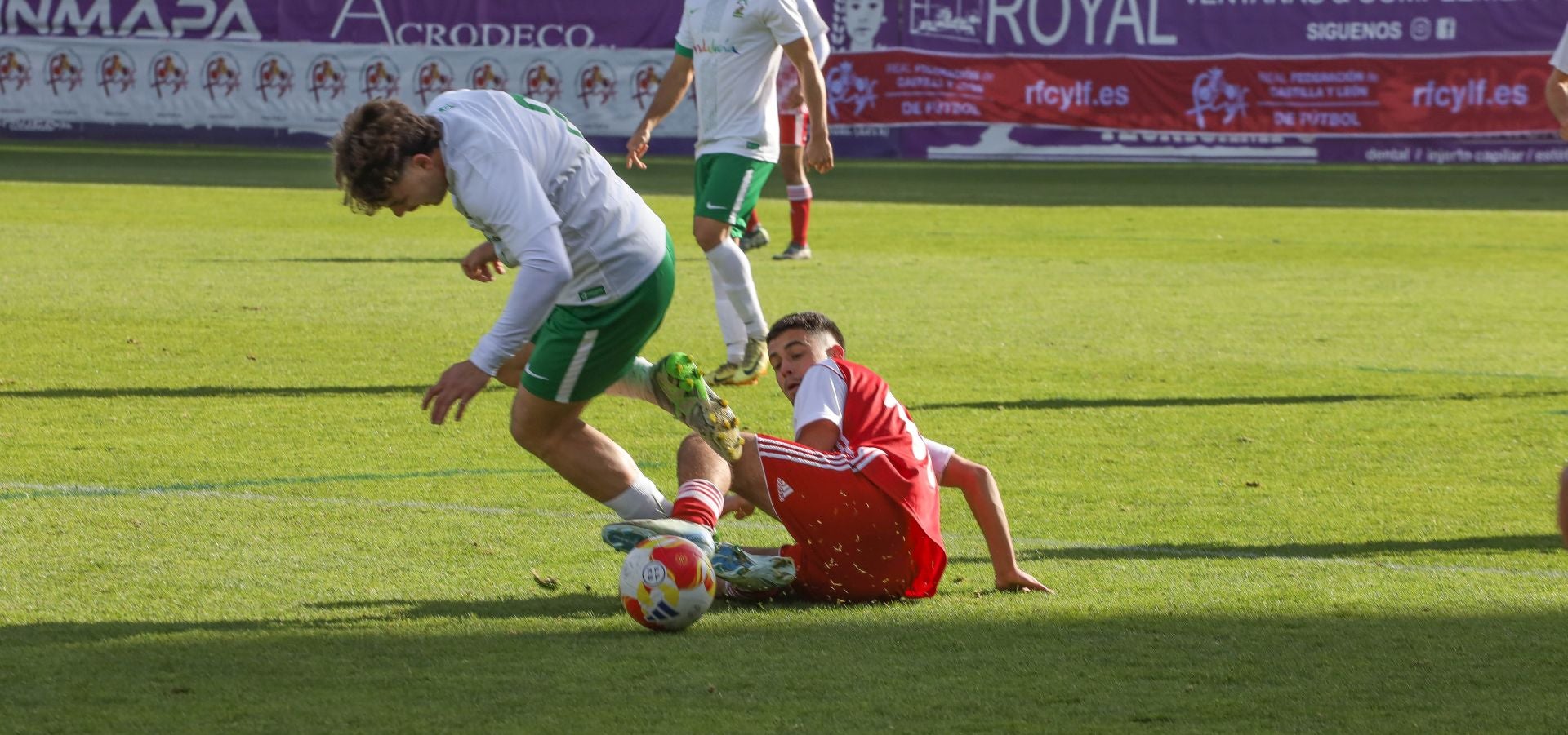 Eusebio Sacristán vuelve a los banquillos con derrota en su debut con Castilla y León