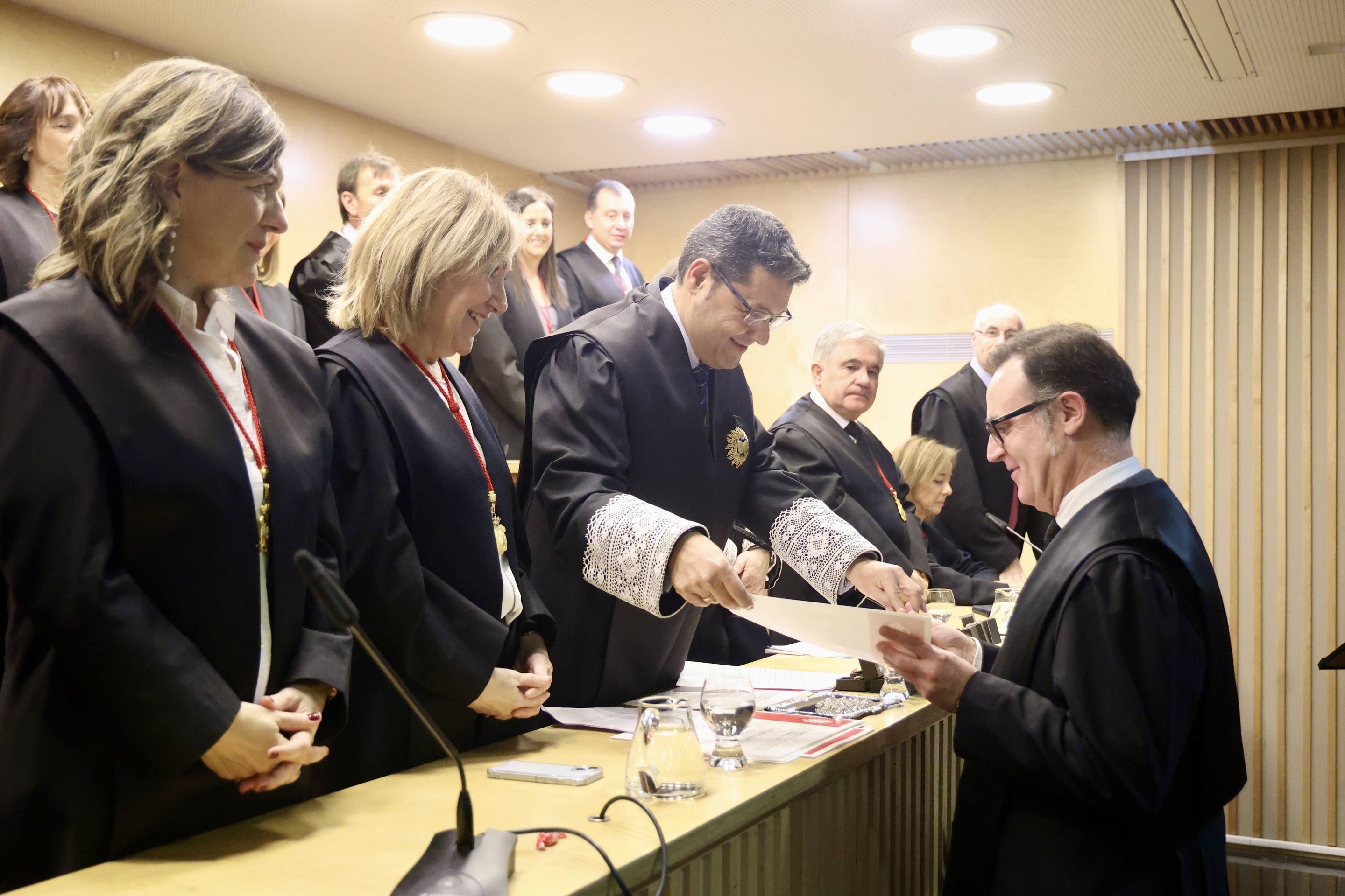 La entrega de insignias del Colegio de la Abogacía de Valladolid, en imágenes