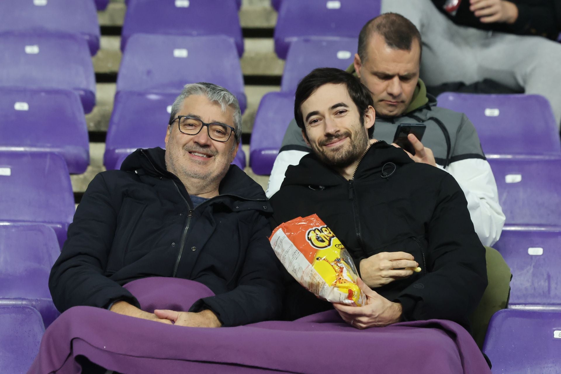 Búscate en la grada del estadio José Zorrilla (1/4)