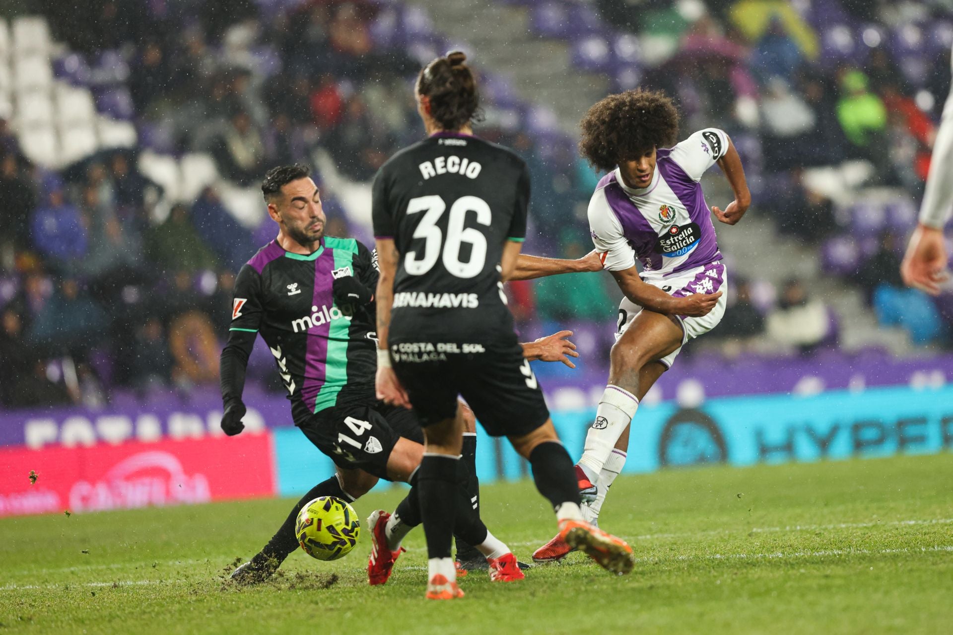 El partido del Real Valladolid contra el Málaga, en imágenes