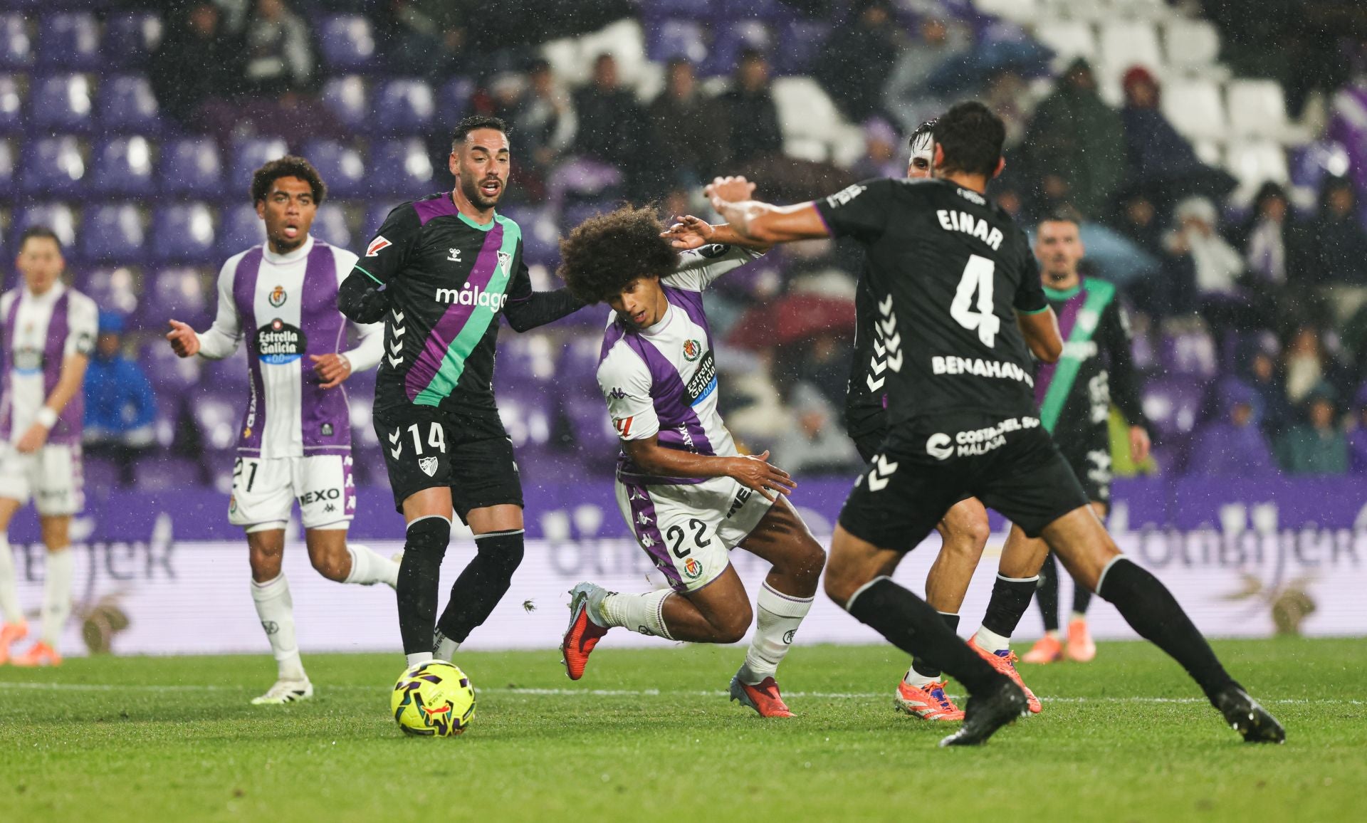 El partido del Real Valladolid contra el Málaga, en imágenes